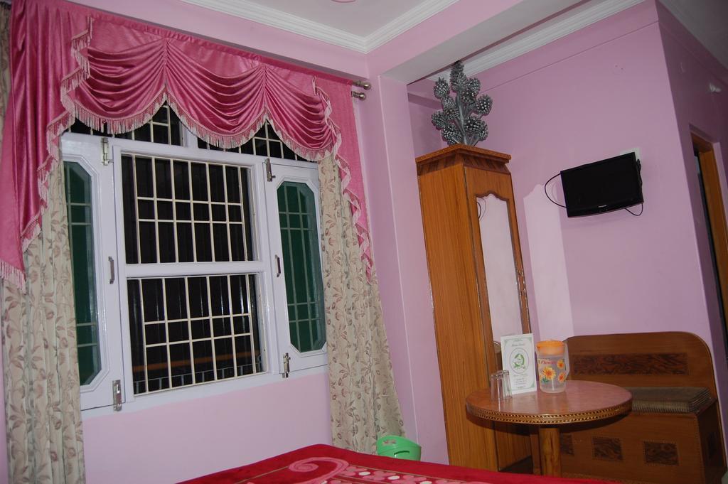 Hotel Ashish Inn Kandāghāt Zimmer foto