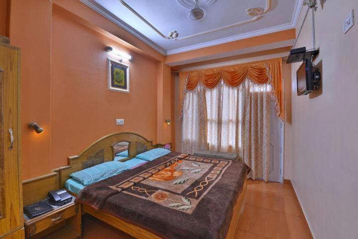 Hotel Ashish Inn Kandāghāt Exterior foto
