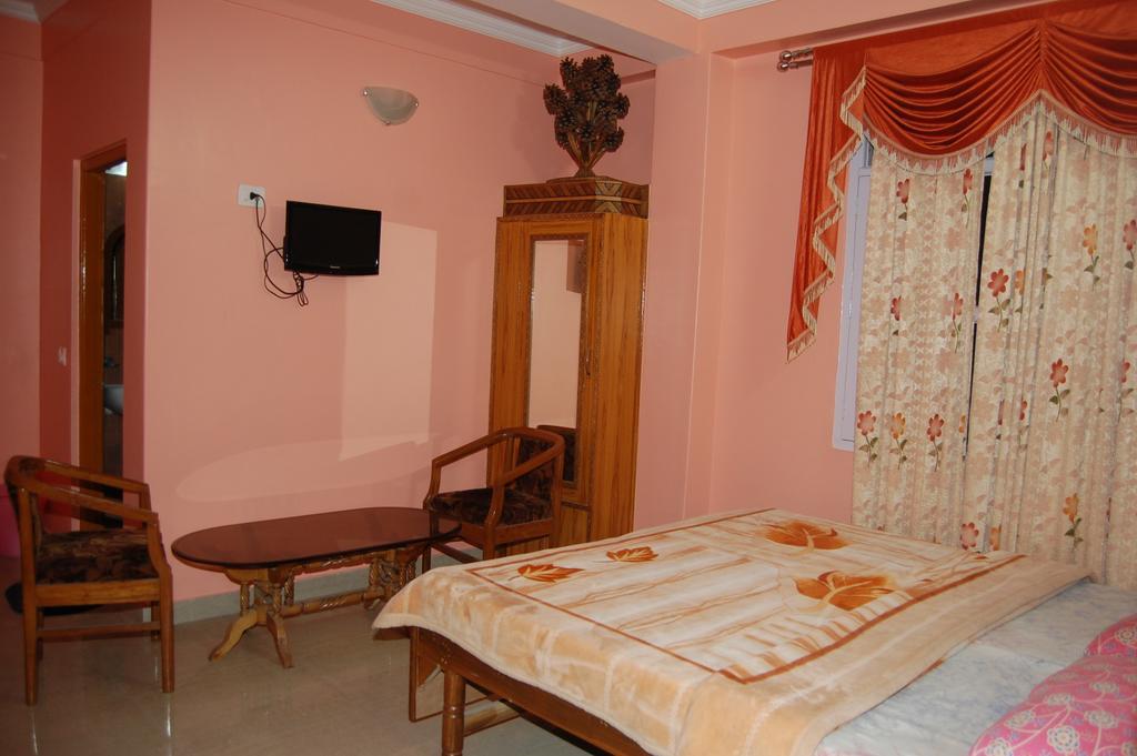 Hotel Ashish Inn Kandāghāt Zimmer foto