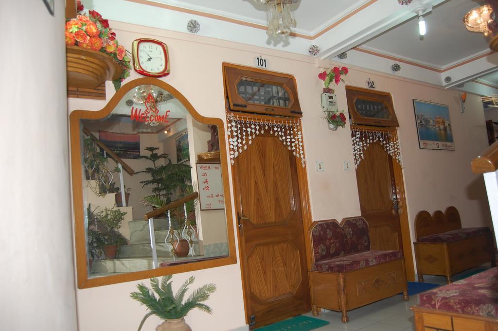 Hotel Ashish Inn Kandāghāt Exterior foto